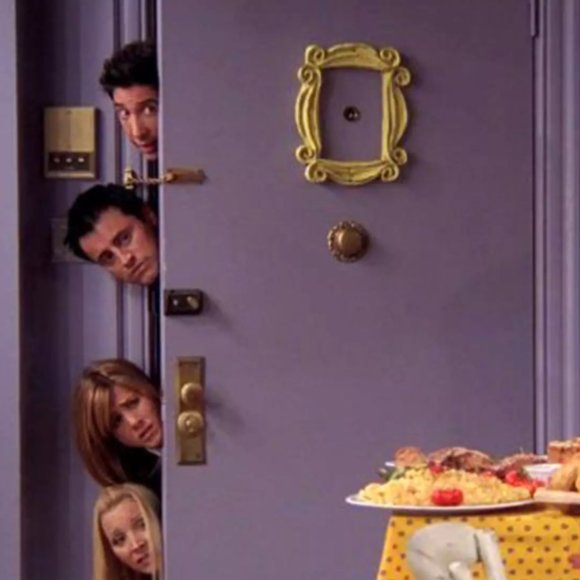 FREINDS Door Peep Hole/Frame "I'll Be There For You" Enamel Pin - Picture 3 of 4